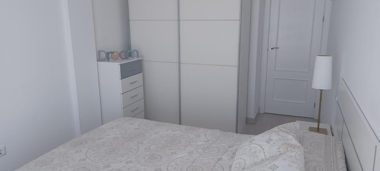 Апартаменты Apartamento Rosales Лос-Гальярдос Экстерьер фото