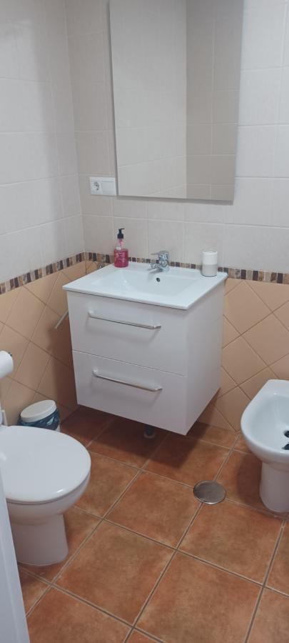 Апартаменты Apartamento Rosales Лос-Гальярдос Экстерьер фото