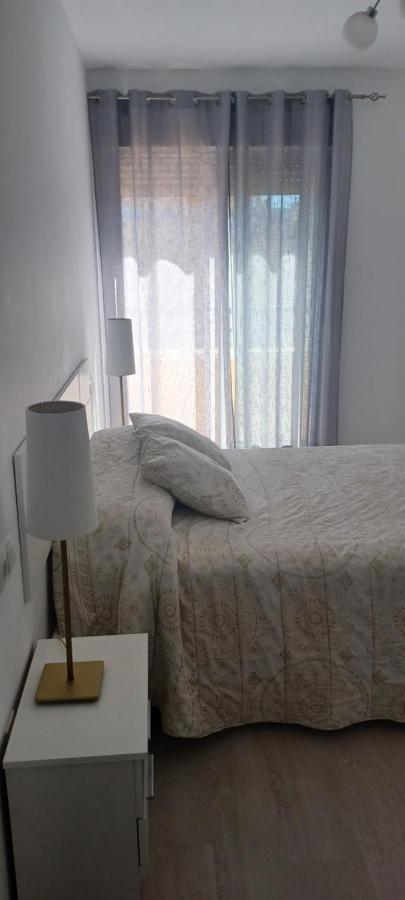 Апартаменты Apartamento Rosales Лос-Гальярдос Экстерьер фото